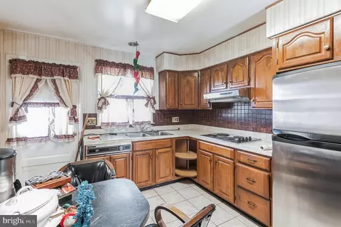 7900 Audubon Ct, Windsor Mill, MD 21244 photo 9