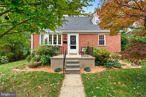 418 Harwood Rd, Catonsville, MD 21228