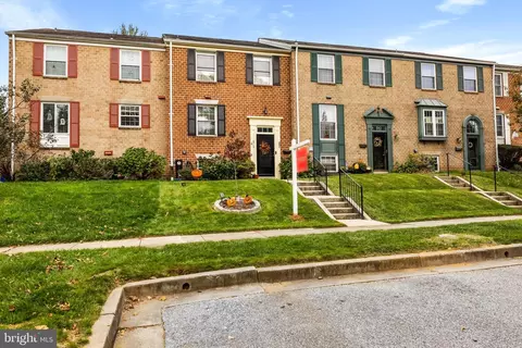 27 Blondell Ct, Lutherville Timonium, MD 21093