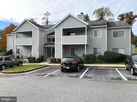 2218 Lowells Glen Rd #E, Parkville, MD 21234
