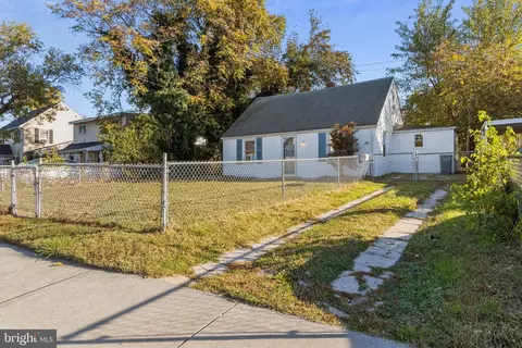 Exterior - 3501 Sollers Point Rd, Dundalk, MD 21222 photo 2 of 3