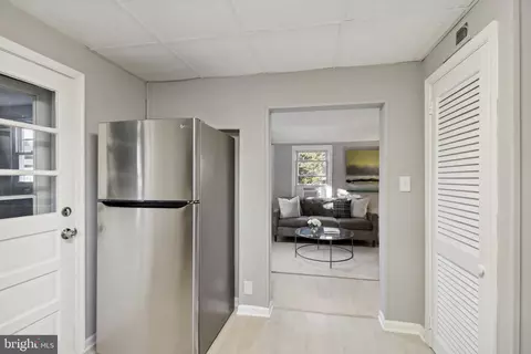 Kitchen - 3501 Sollers Point Rd, Dundalk, MD 21222 photo 2 of 3