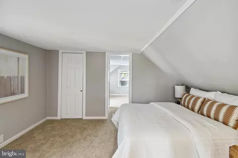 Bedroom - 3501 Sollers Point Rd, Dundalk, MD 21222 photo 5 of 6