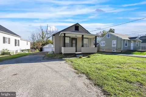13 Ritters Ln, Owings Mills, MD 21117