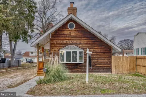 136 Riverside Rd, Essex, MD 21221