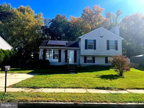 79 Yew Rd, Essex, MD 21221