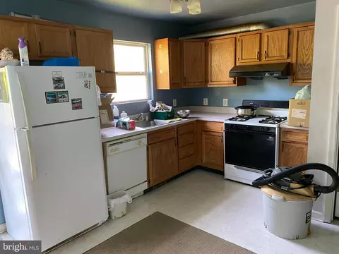 4615 Warren Tree, Baltimore, MD 21229 photo 4