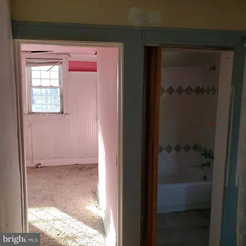 3605 Annapolis Rd, Halethorpe, MD 21227 photo 17
