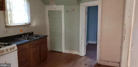 3605 Annapolis Rd, Halethorpe, MD 21227 photo 28