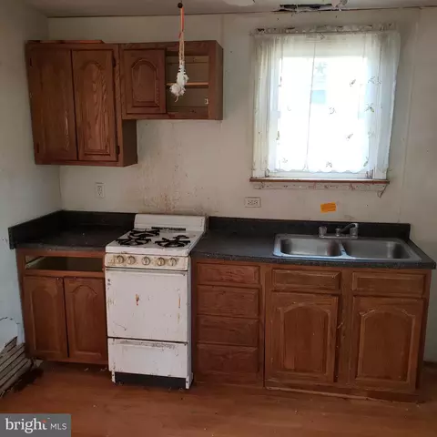 3605 Annapolis Rd, Halethorpe, MD 21227 photo 21