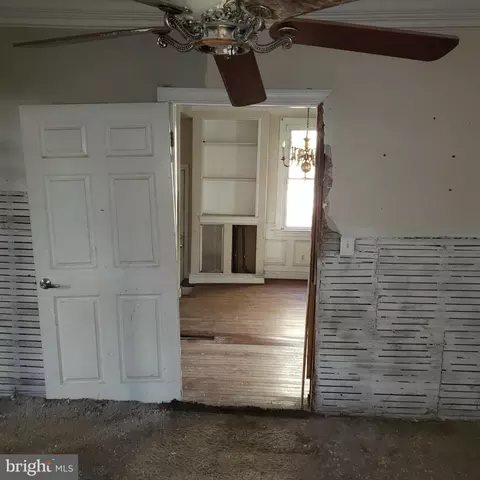 3605 Annapolis Rd, Halethorpe, MD 21227 photo 8