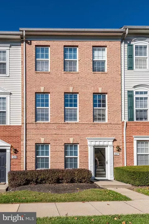 527 Ensemble Ct #527, Cockeysville, MD 21030