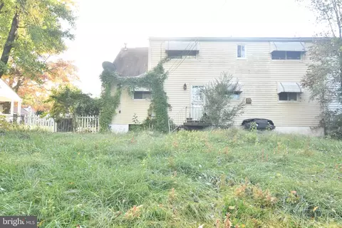 7206 Chamberlain Rd, Windsor Mill, MD 21244 photo 2