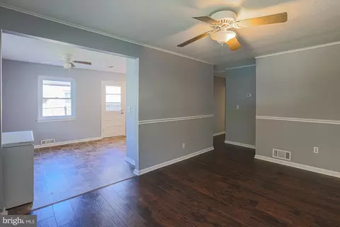 527 Saint Patrick Rd, Baltimore, MD 21206 photo 5