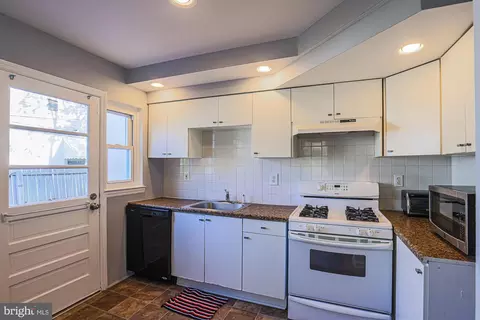 527 Saint Patrick Rd, Baltimore, MD 21206 photo 15