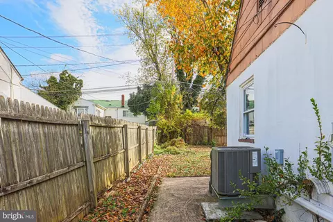 527 Saint Patrick Rd, Baltimore, MD 21206 photo 23