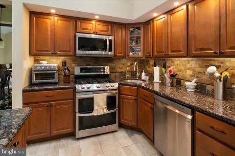 4 Longstream Ct #302, Baltimore, MD 21209 photo 14