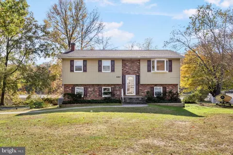 6843 S River Dr, Middle River, MD 21220