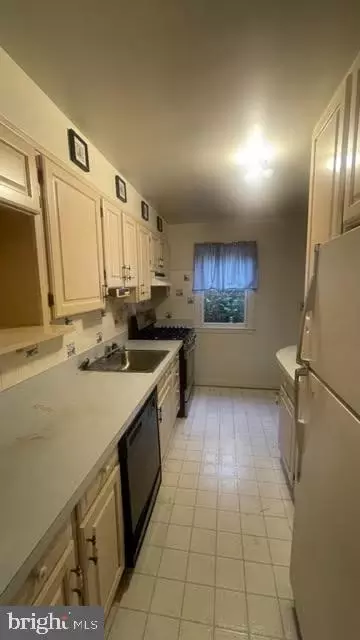 802 Walker Ave, Baltimore, MD 21212 photo 4