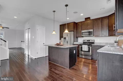 Kitchen - 2035 Case Rd, Dundalk, MD 21222 photo 2 of 5