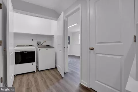 Kitchen - 2035 Case Rd, Dundalk, MD 21222 photo 5 of 5