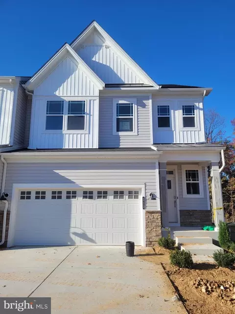 513 Waters Landing Dr, Essex, MD 21221