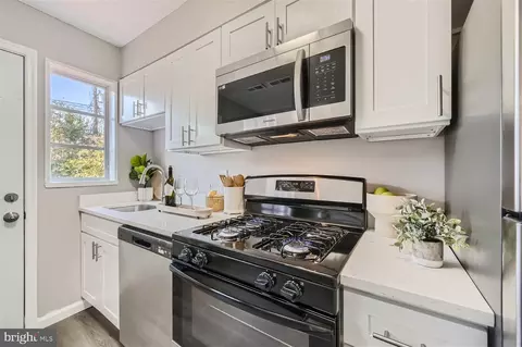 414 Meadow Rd, Baltimore, MD 21206 photo 17
