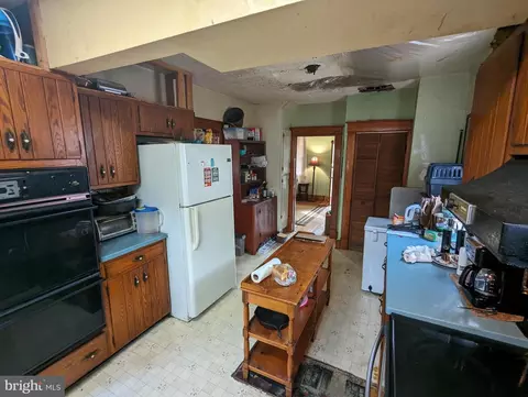 5223 Benson Ave, Halethorpe, MD 21227 photo 7