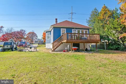 Exterior - 207 Wampler Rd, Middle River, MD 21220 photo 5 of 8