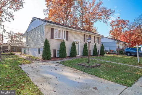 421 Brownell Rd, Middle River, MD 21220 photo 2