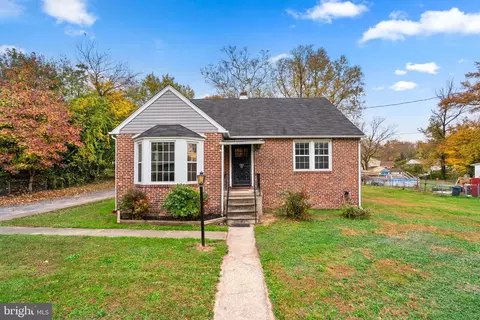 1817 Sunnyside Ln, Essex, MD 21221