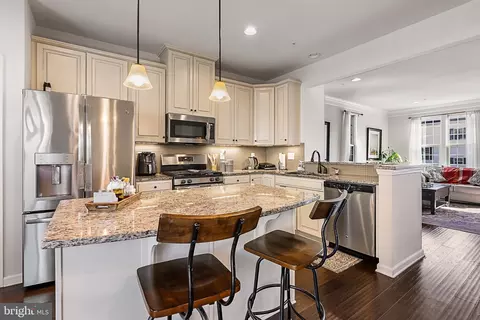 10224 Sandy Run Rd, Middle River, MD 21220