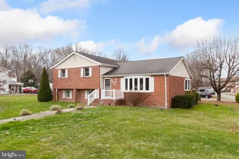 2446 Lodge Farm Rd, Sparrows Point, MD 21219