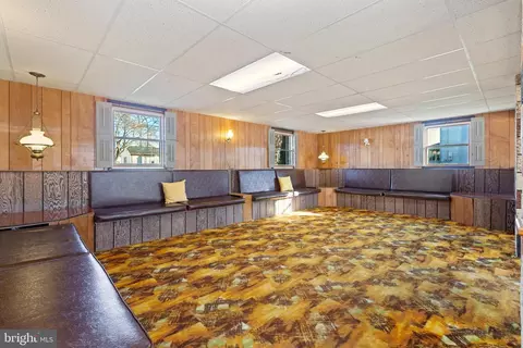 Living - 2446 Lodge Farm Rd, Sparrows Point, MD 21219 photo 4 of 5