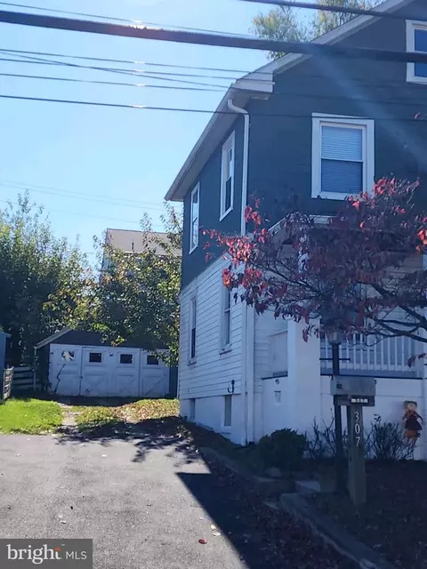307 3rd, Halethorpe, MD 21227 photo 4