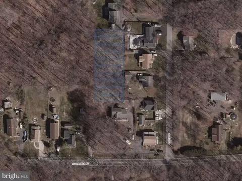 Holly Neck Road, Essex, MD 21221