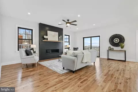 Living - 3505 Beach Rd, Middle River, MD 21220 photo 1 of 6
