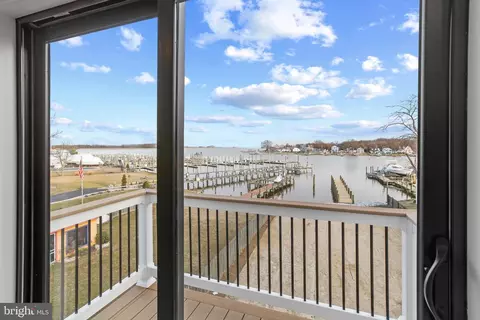 View/Area - 3505 Beach Rd, Middle River, MD 21220 photo 2 of 9