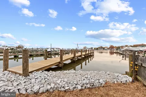View/Area - 3505 Beach Rd, Middle River, MD 21220 photo 7 of 9