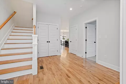 Entry Way - 3505 Beach Rd, Middle River, MD 21220 photo 4 of 4