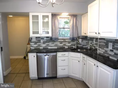 2 Flagship Rd, Dundalk, MD 21222 photo 11
