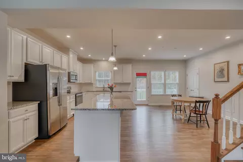 2945 Shaws Rd, Sparrows Point, MD 21219 photo 11