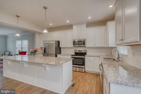 2945 Shaws Rd, Sparrows Point, MD 21219 photo 14