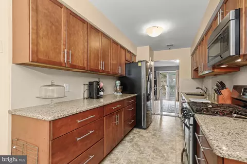 6966 Copperbend Ln, Baltimore, MD 21209 photo 6