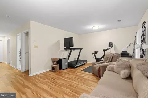 6966 Copperbend Ln, Baltimore, MD 21209 photo 26