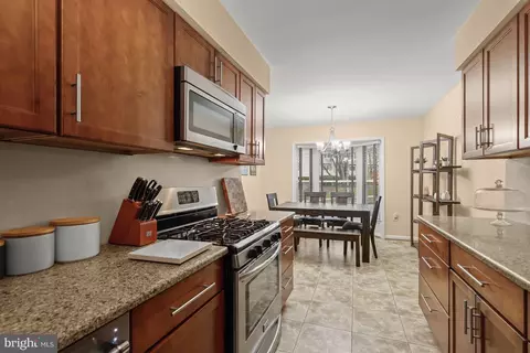 6966 Copperbend Ln, Baltimore, MD 21209 photo 8