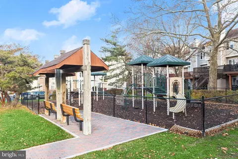 6966 Copperbend Ln, Baltimore, MD 21209 photo 33