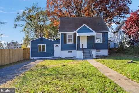 102 Wampler Rd, Middle River, MD 21220 photo 4