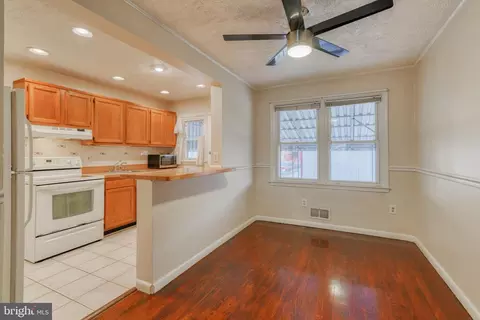 2111 Vailthorn Rd, Middle River, MD 21220 photo 10