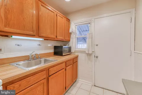 2111 Vailthorn Rd, Middle River, MD 21220 photo 12
